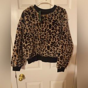 BRAND NEW WITH TAGS TARGET FUZZY CHEETAH PRINT SWEATER